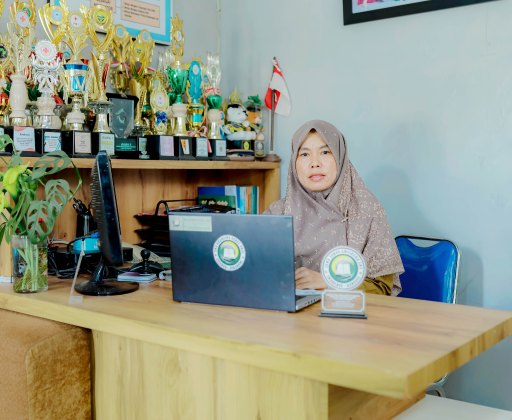 Hj. Siti Maryam, M.Pd.